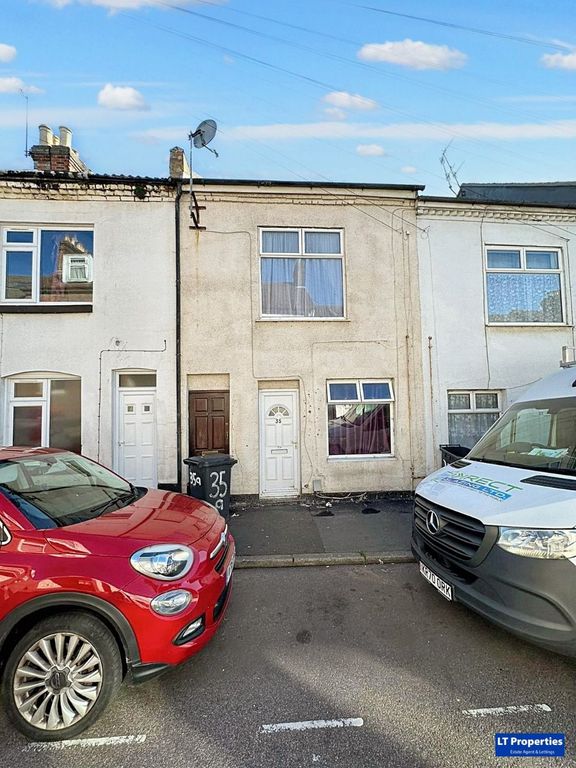 Property photo 1 of 12