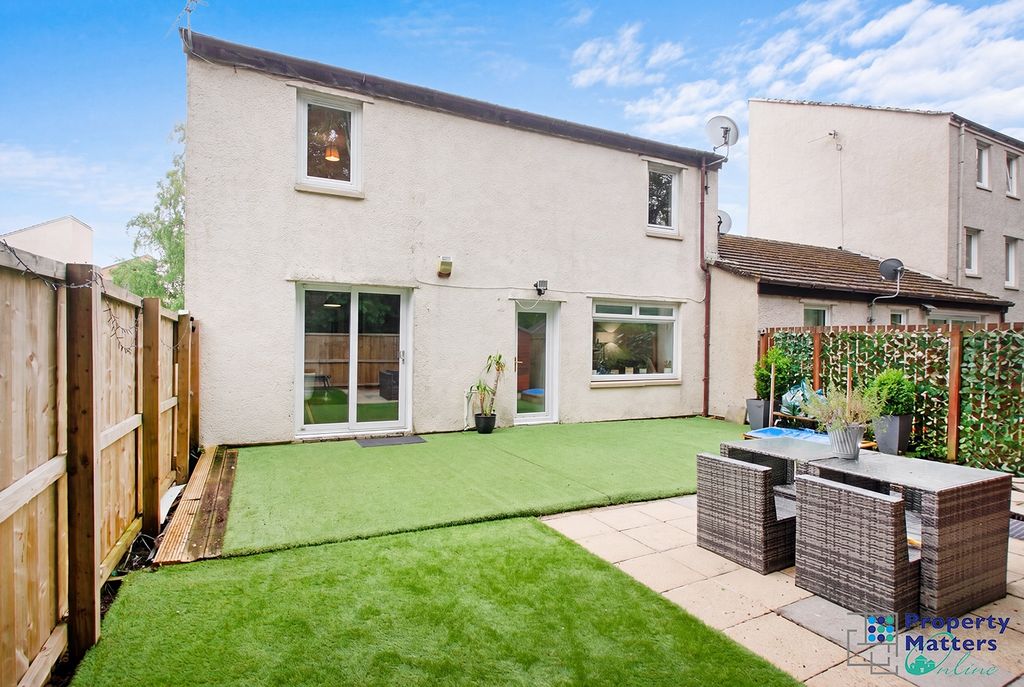 Property photo 1 of 19 4 Bedroom End Terrace Villa