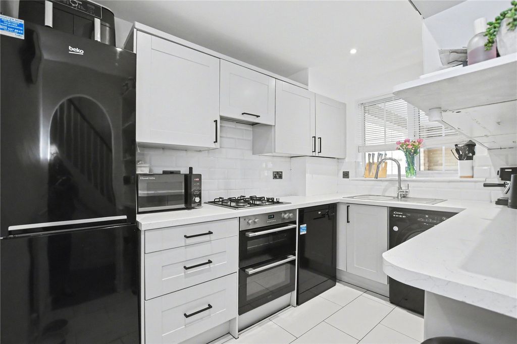 Property photo 3 of 24 Picture No. 04