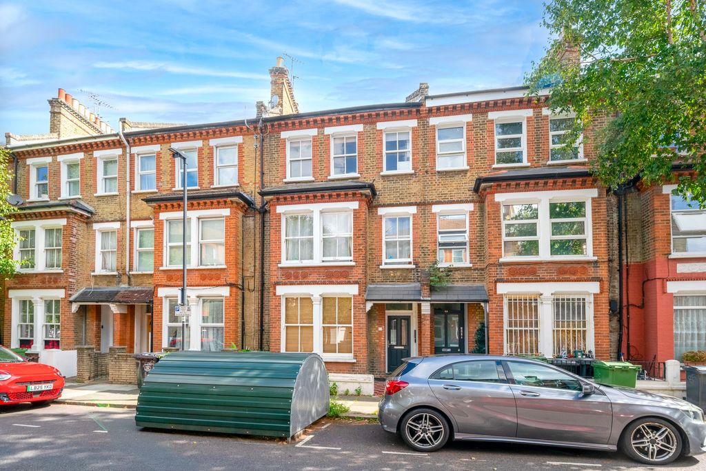 Property photo 2 of 16