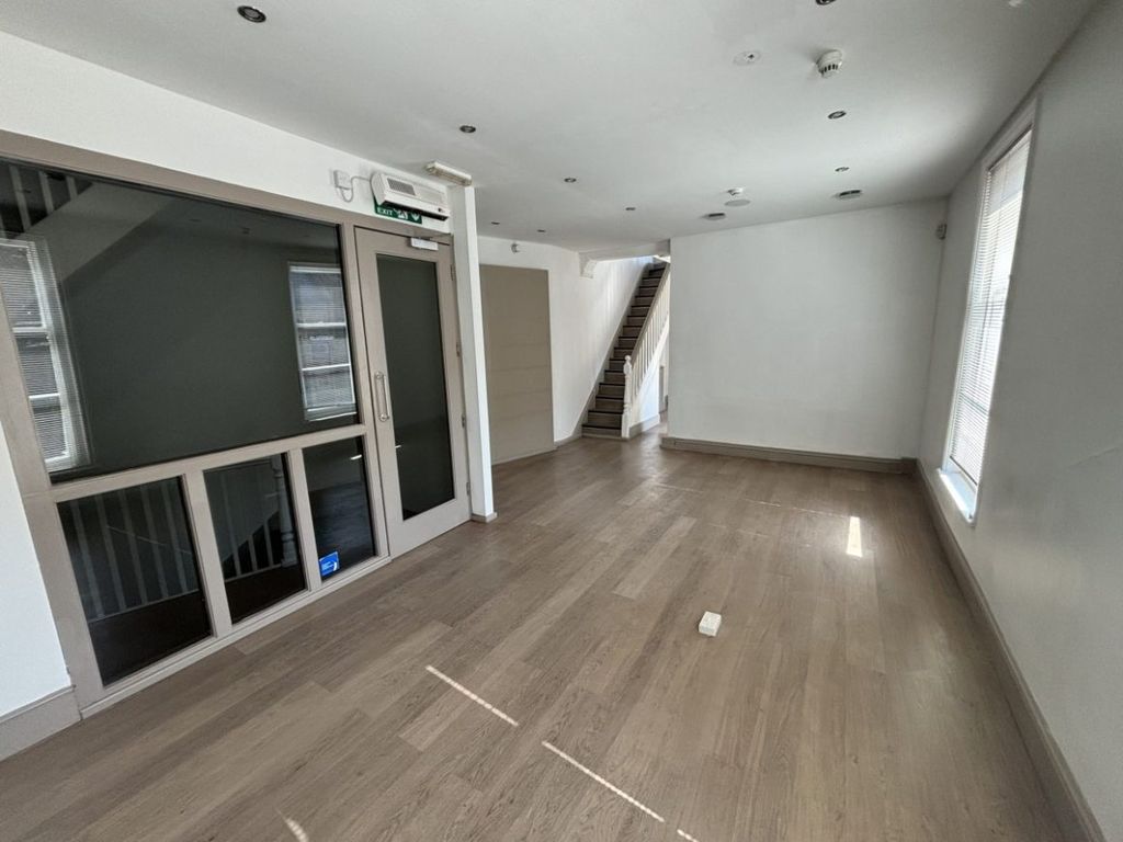 Property photo 3 of 3