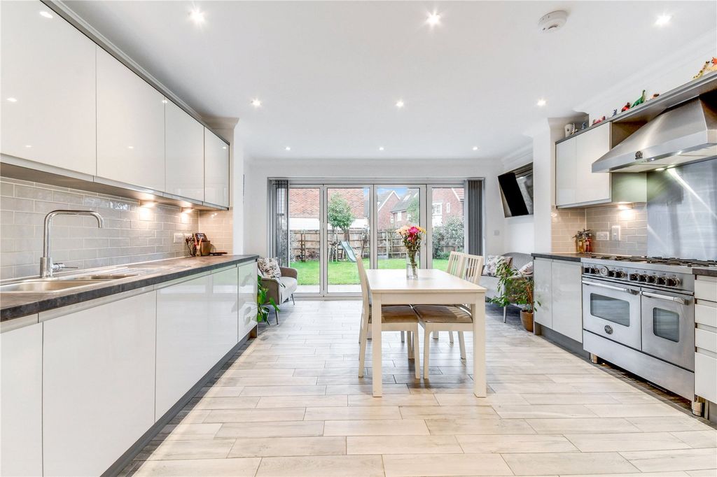 Property photo 2 of 19 Kitchen/Family