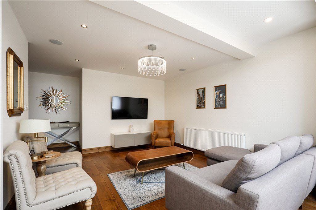 Property photo 2 of 13 Picture No. 08