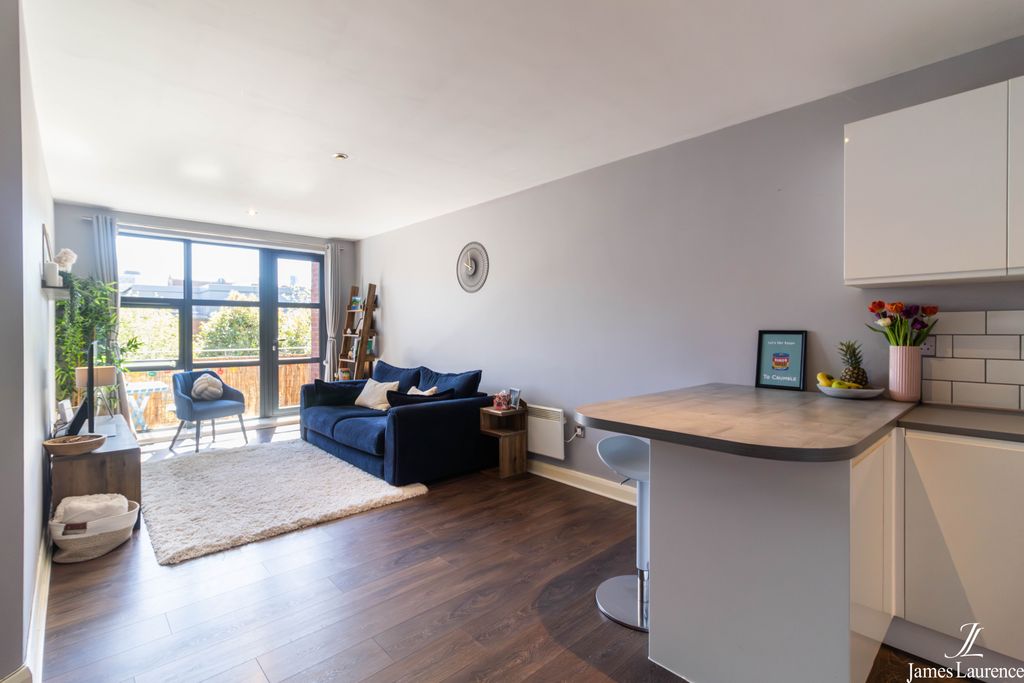Property photo 1 of 13 8X1A8422