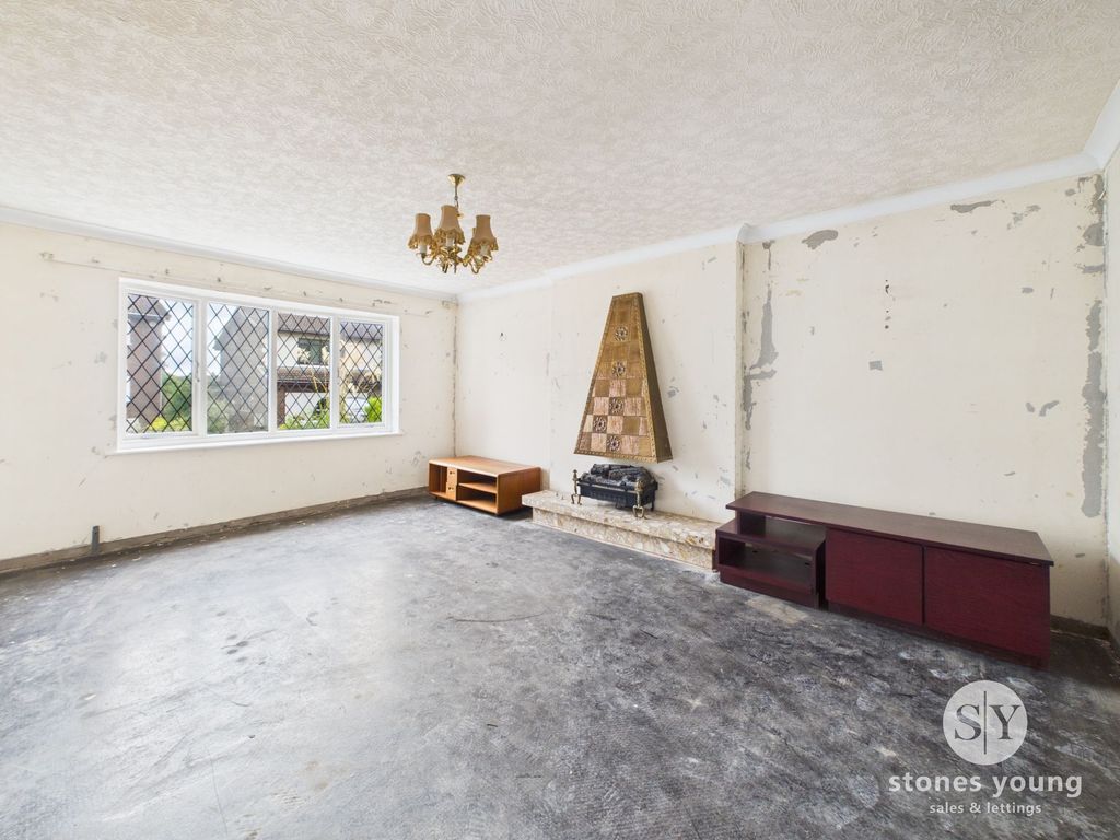 Property photo 2 of 26