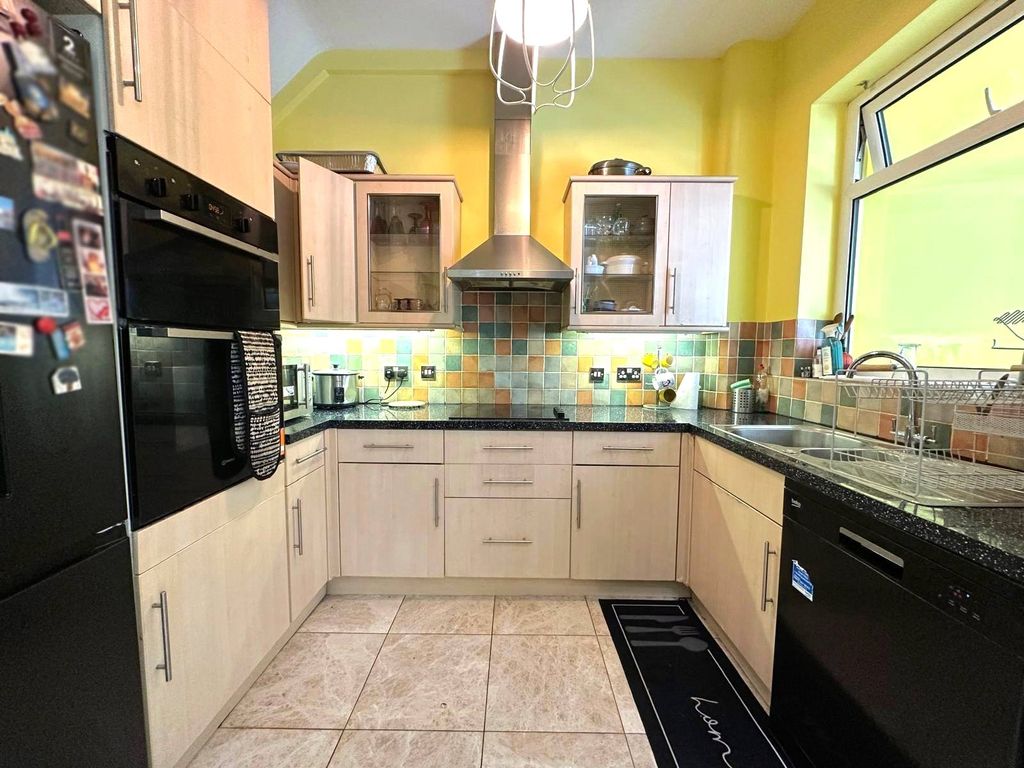 Property photo 3 of 15 Picture No. 05