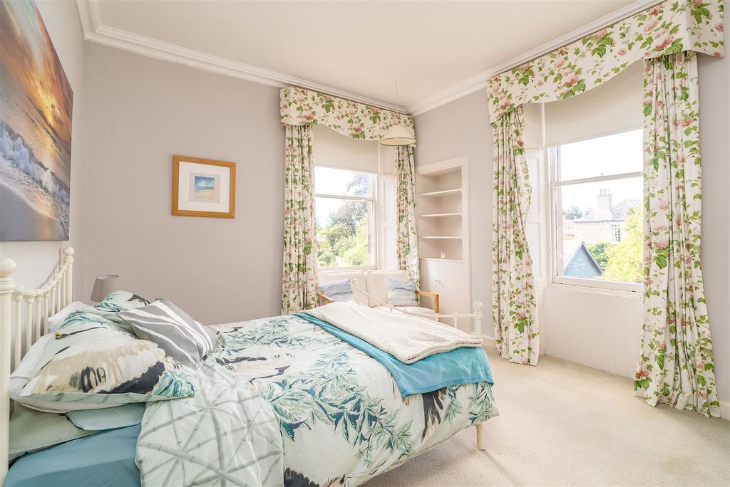 Property photo 3 of 23 Tweedford_House_Abbotsford_Grove_Kelso-14.Jpg