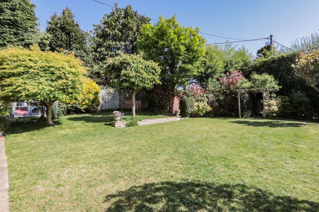 Property photo 3 of 19