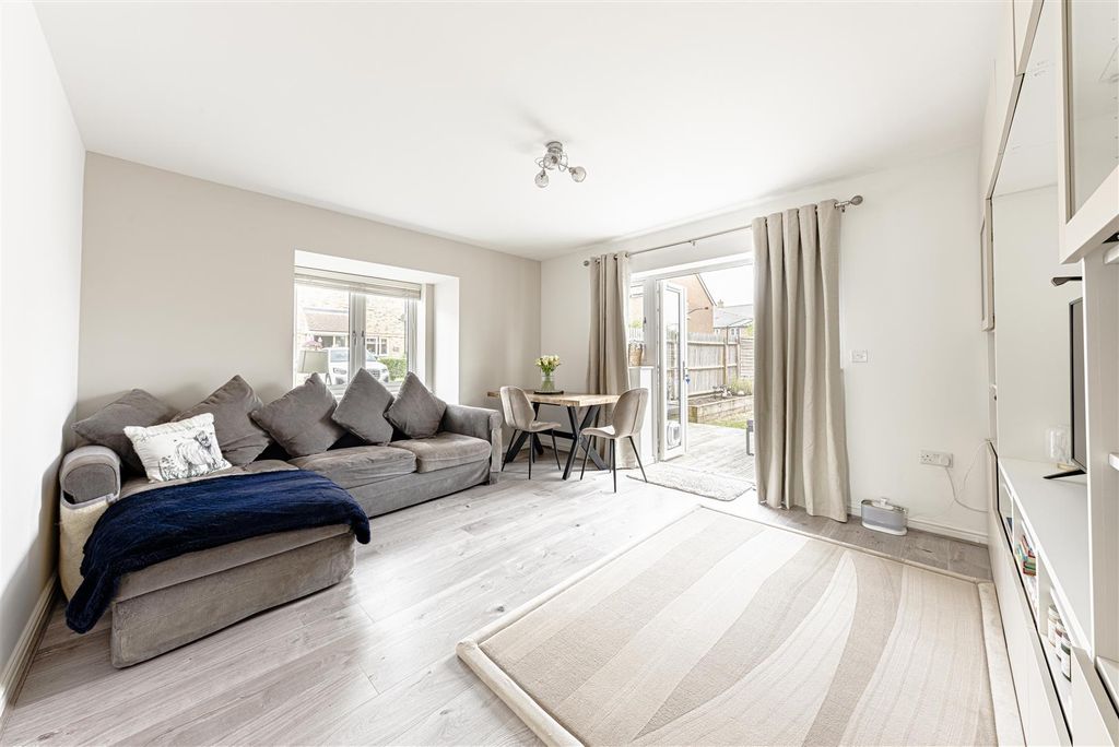 Property photo 2 of 12 L J Imaging-23.Jpg