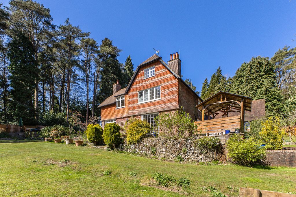 Property photo 1 of 39