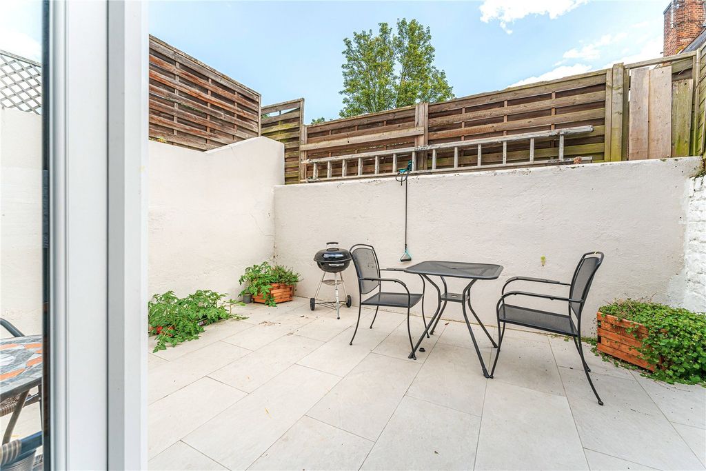 Property photo 2 of 11 Picture No. 06