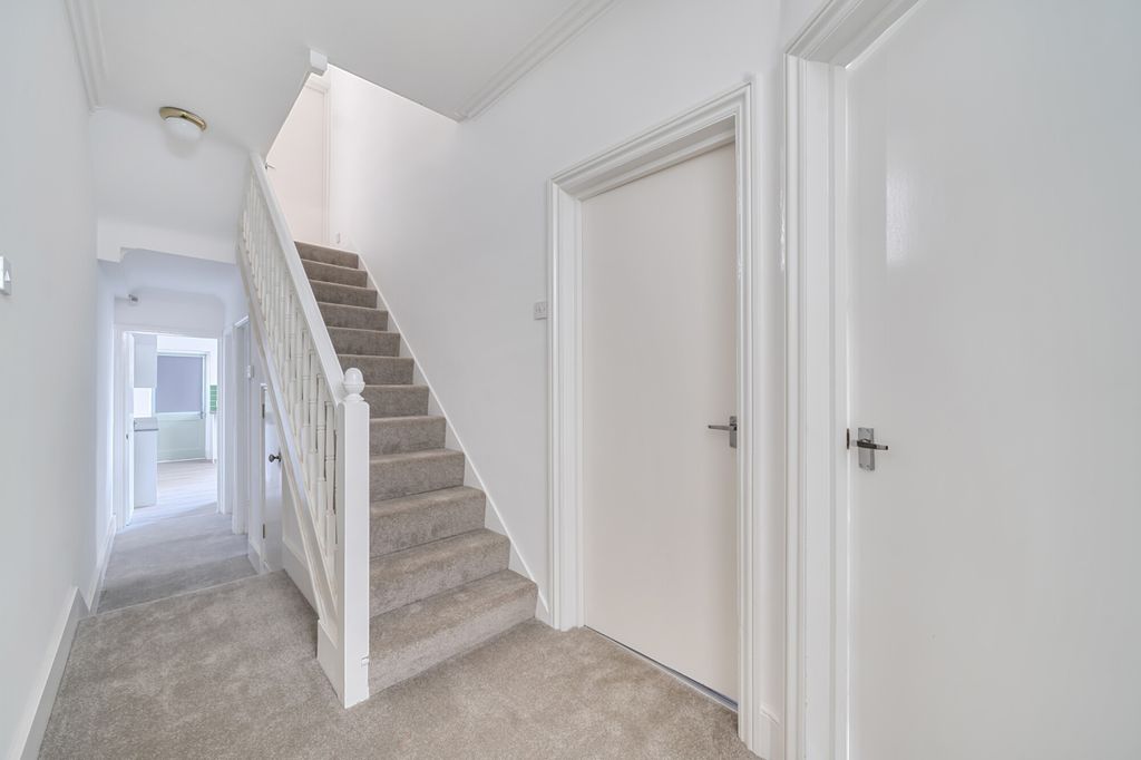Property photo 1 of 17 1533340 (6)