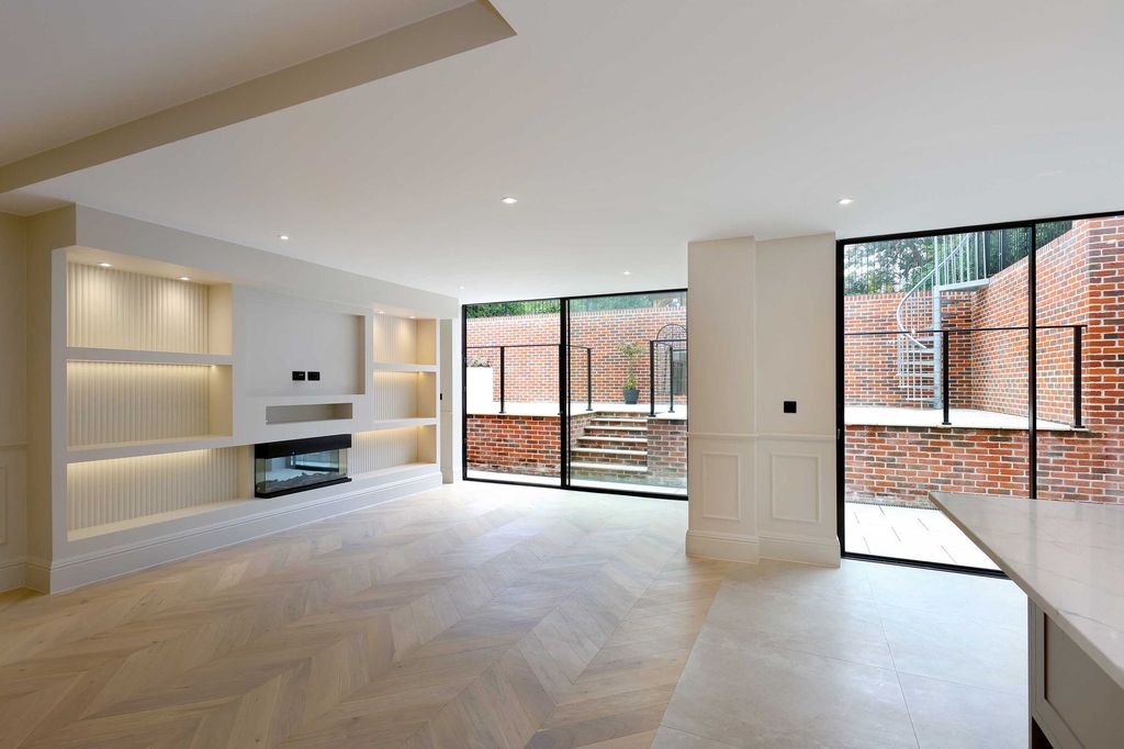 Property photo 3 of 22