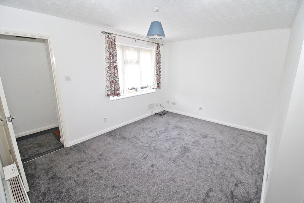 Property photo 3 of 6 4410098