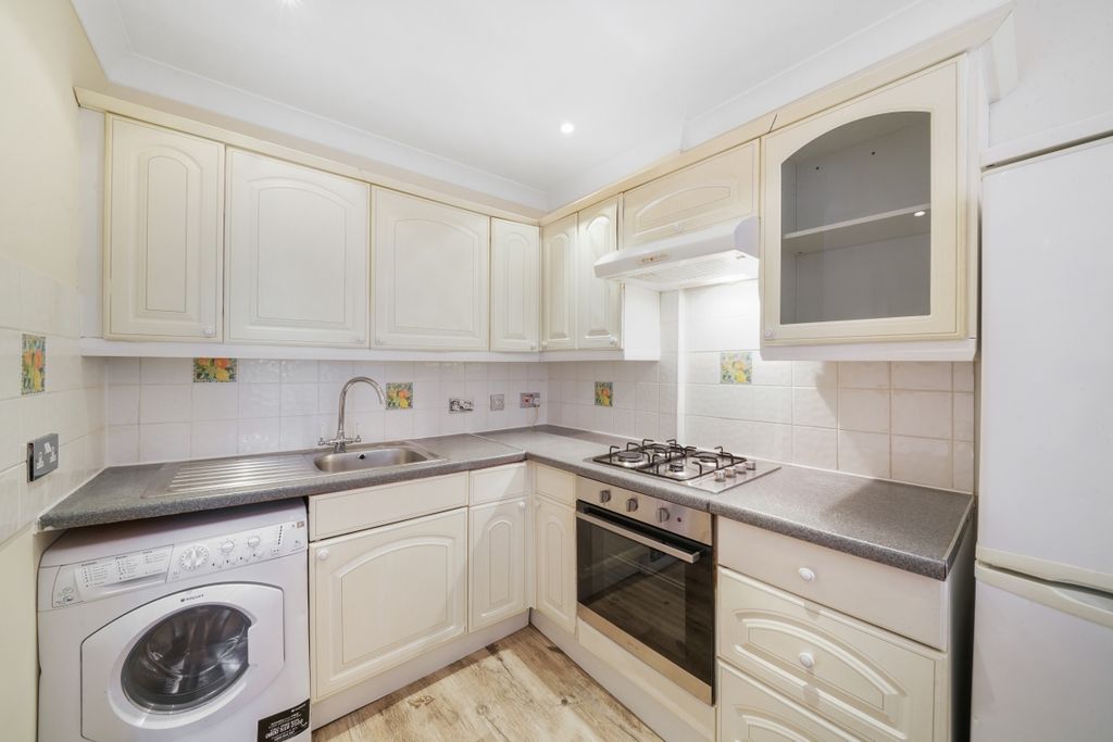 Property photo 2 of 9