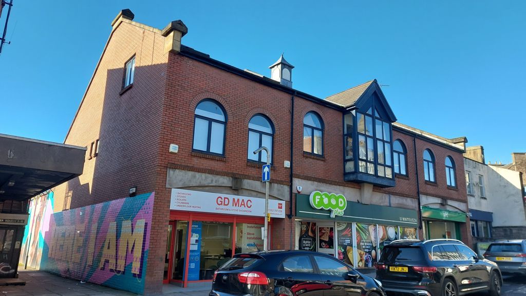 Property photo 1 of 9 Photo 9