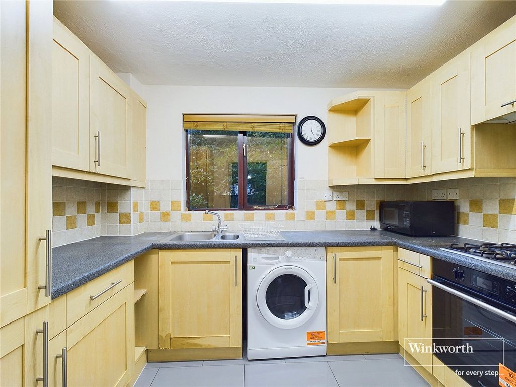 Property photo 3 of 8 Picture No. 21