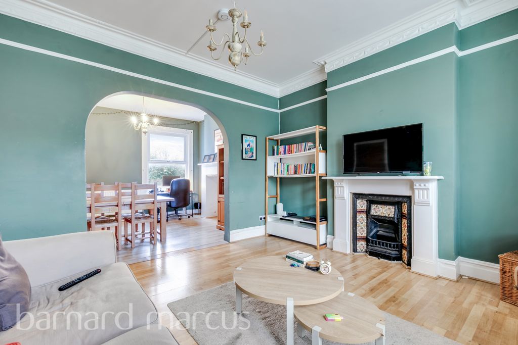 Property photo 3 of 10 Image