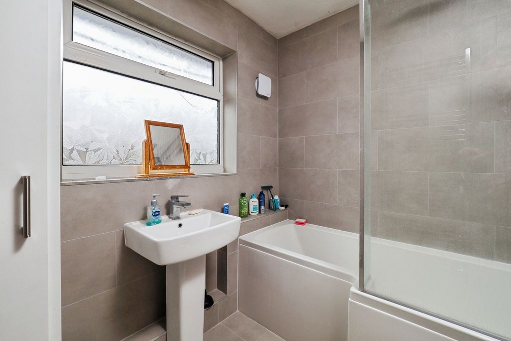 Property photo 2 of 7 Pbox-Img.Jpg
