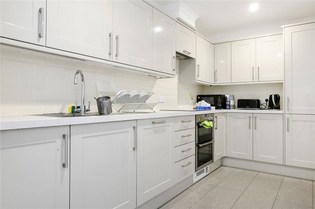 Property photo 2 of 13 Picture No. 38
