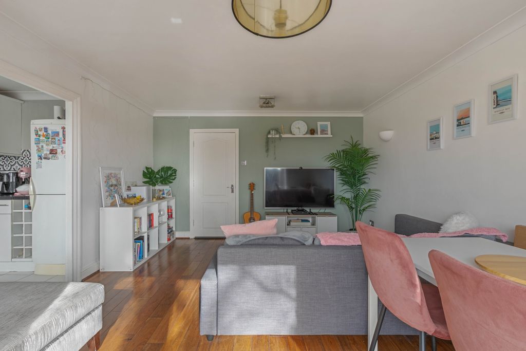 Property photo 3 of 10 Img_0414