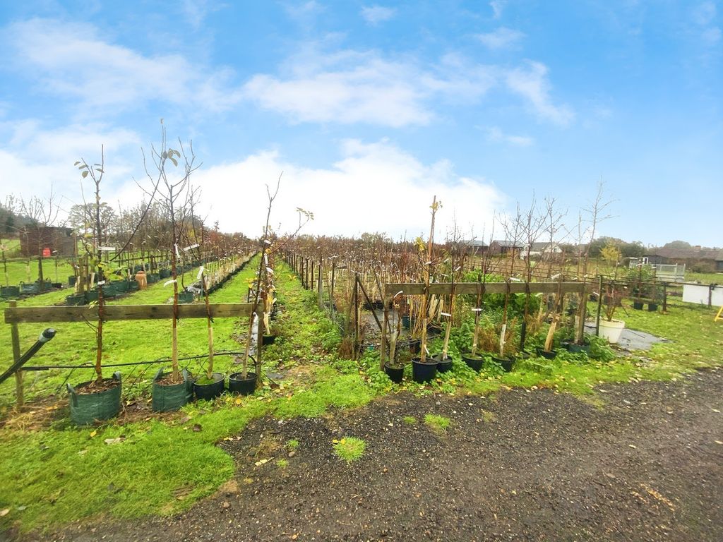 Property photo 1 of 3