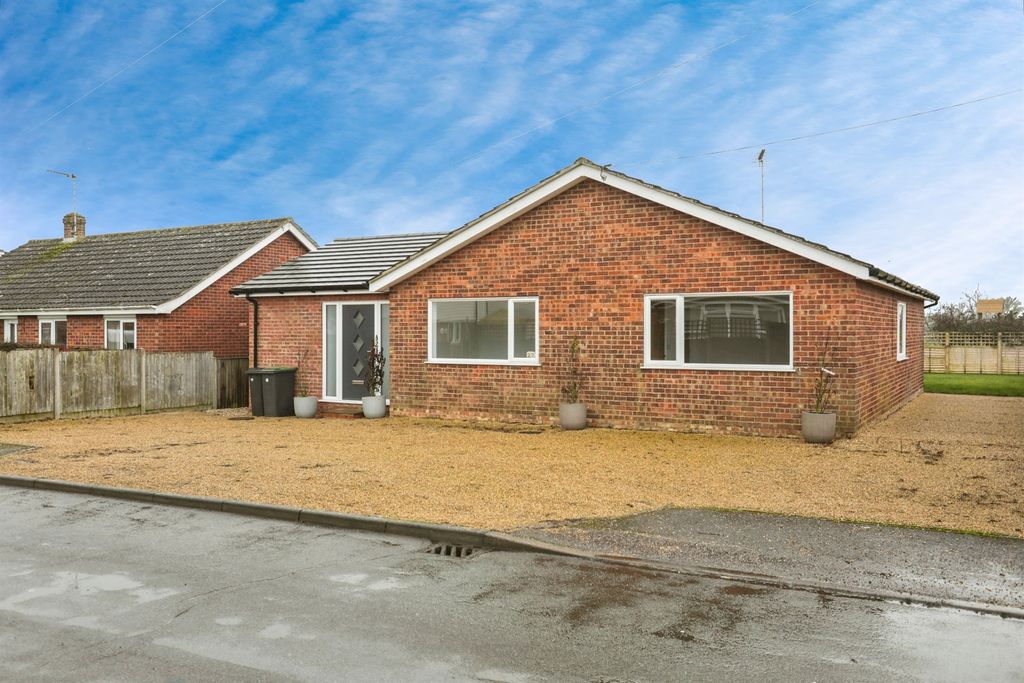 Property photo 2 of 23