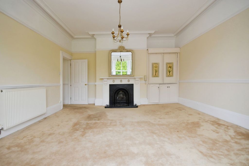 Property photo 3 of 19 Pbox-Img.Jpg