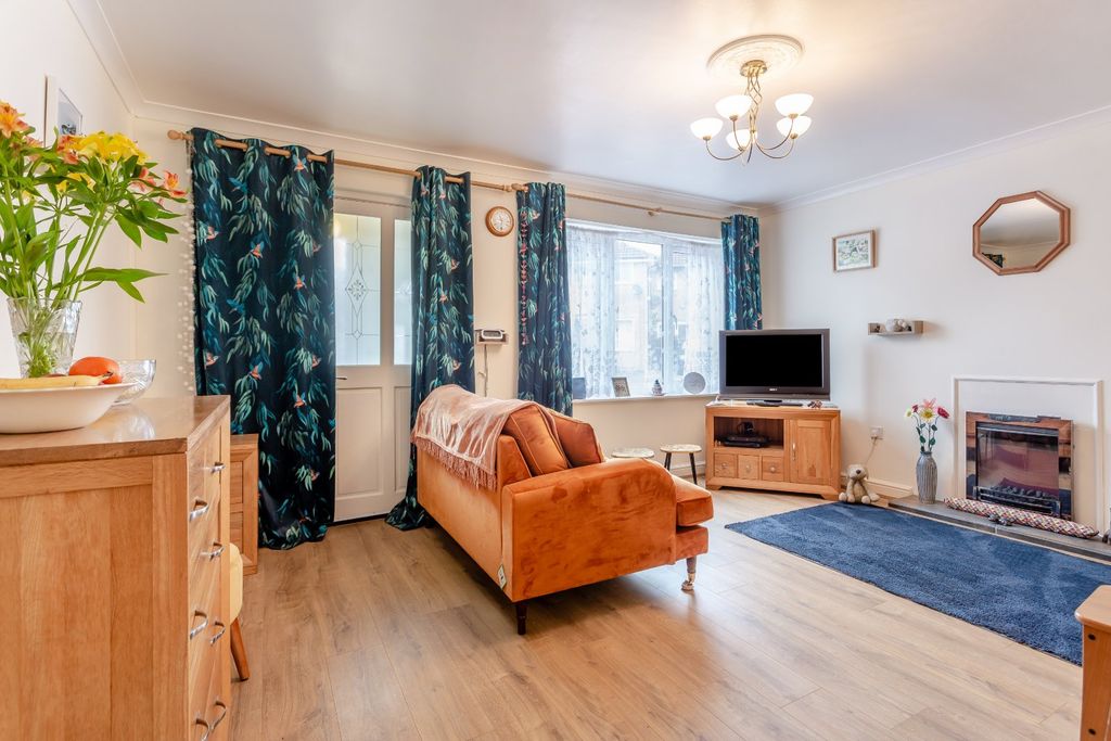 Property photo 3 of 14 Picture No. 15