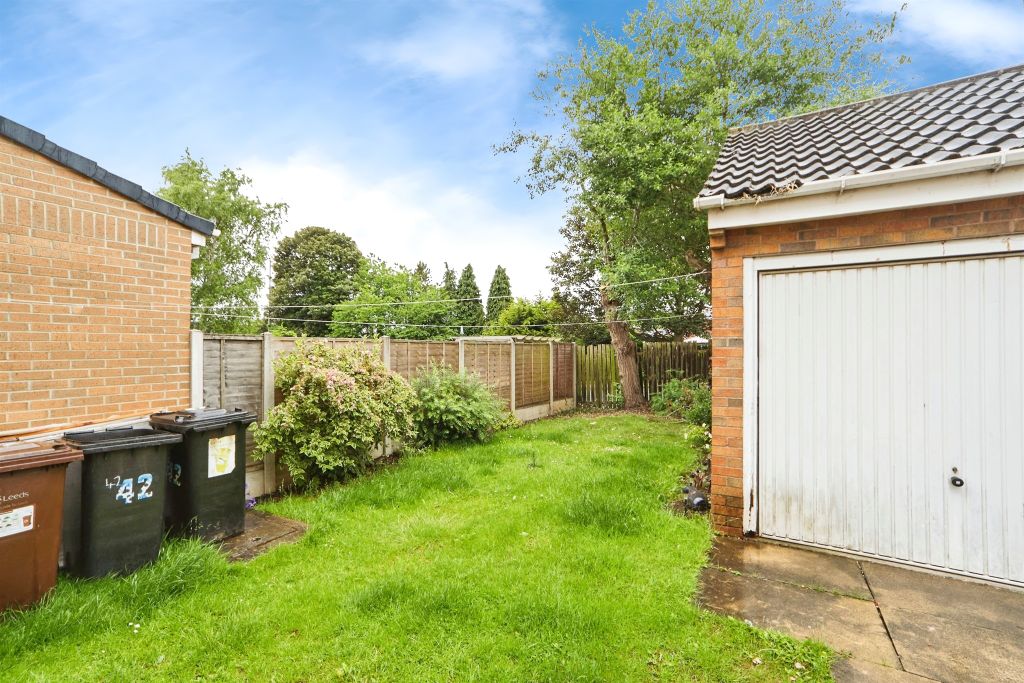 Property photo 2 of 17