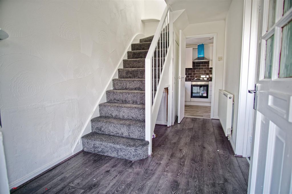 Property photo 2 of 13 Hallway