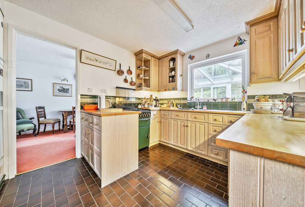 Property photo 1 of 17 12-681B92A45d134-...