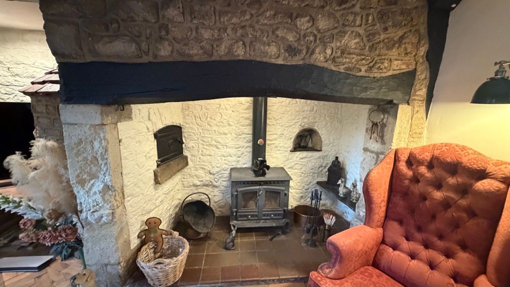 Property photo 3 of 48