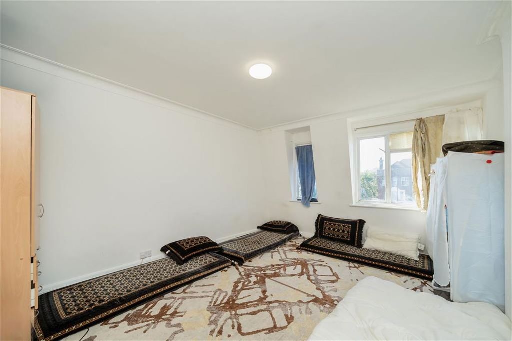 Property photo 3 of 5