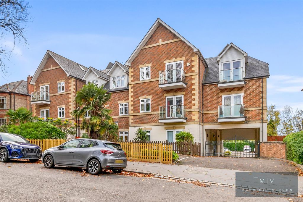 Property photo 1 of 14 Flat 14, Eva Court MV-17.Jpg