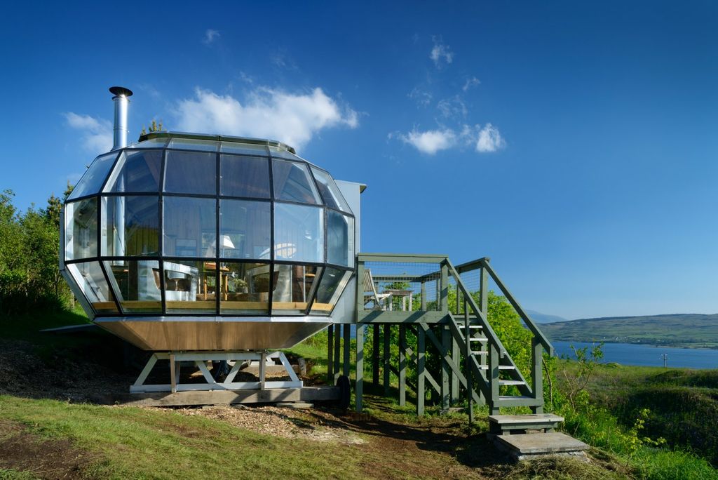 Property photo 3 of 33 Airship 002