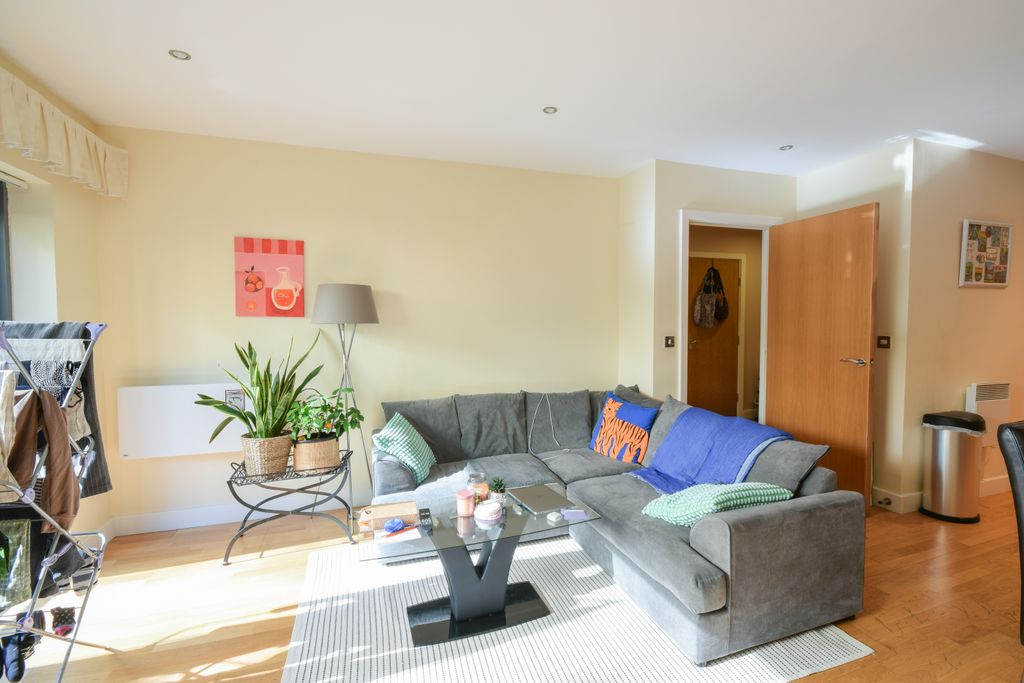 Property photo 2 of 13