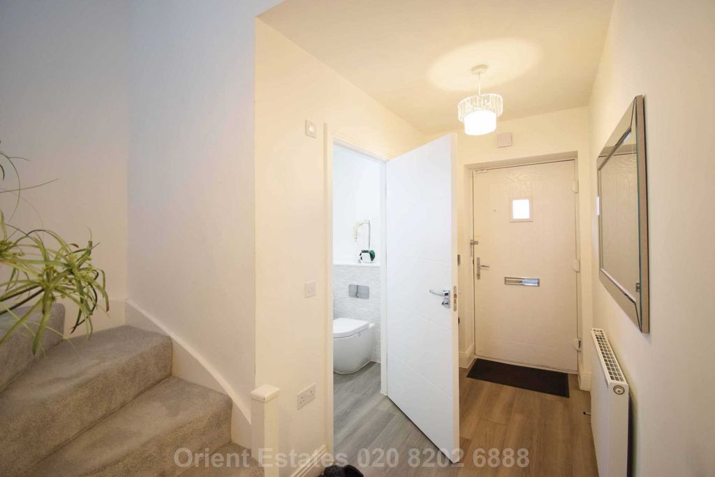 Property photo 2 of 22