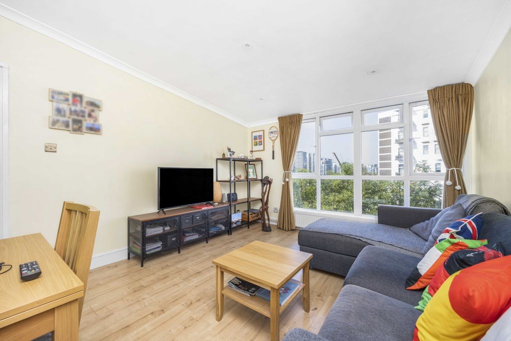 Property photo 1 of 10 Reception