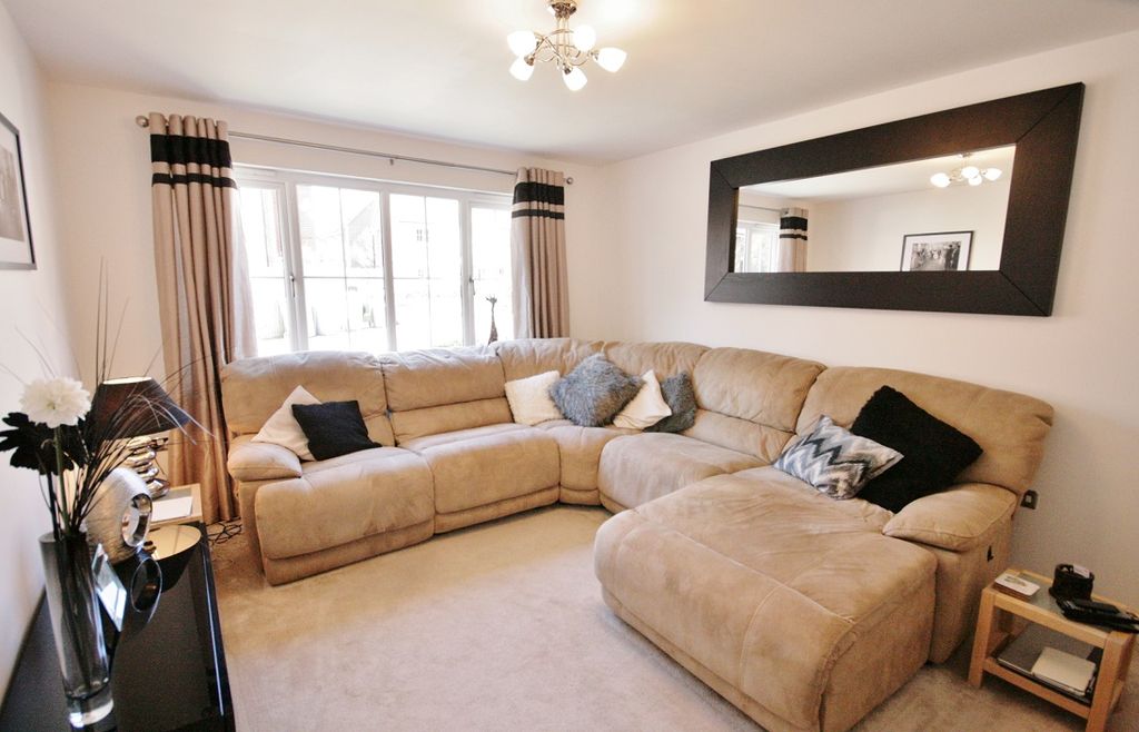 Property photo 3 of 17