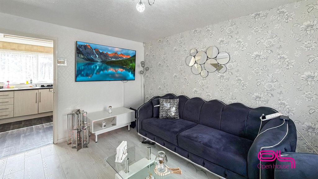 Property photo 2 of 11 Untitled Design - 2026-05-19T140402.122.Png