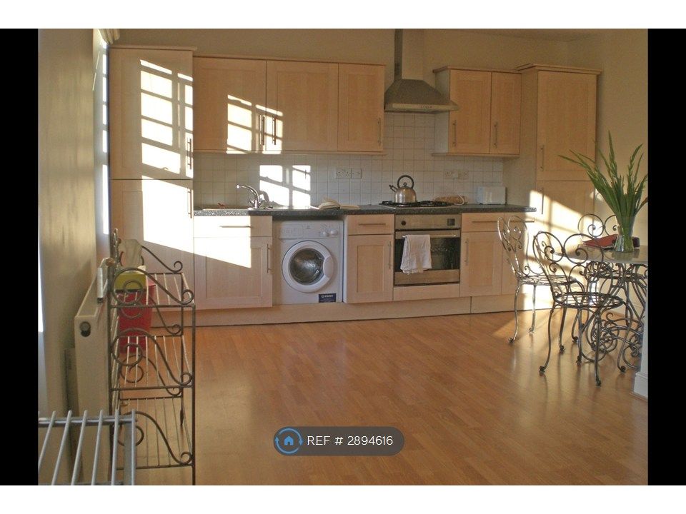 Property photo 2 of 10 Kitchen Lounge Open Plan