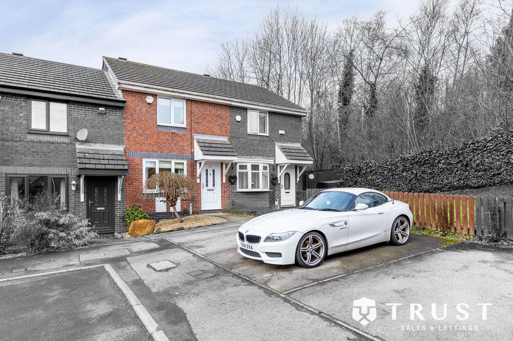 Property photo 2 of 17