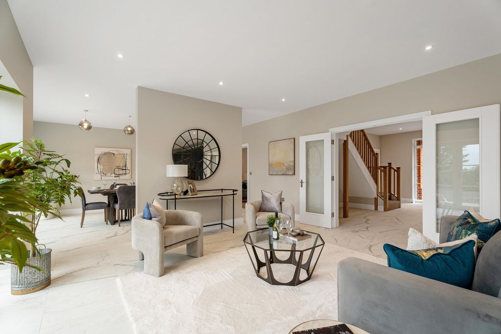 Property photo 2 of 47