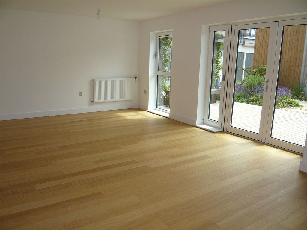 Property photo 3 of 8 Living Room