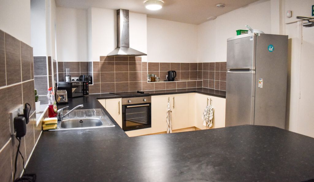 Property photo 2 of 18 3