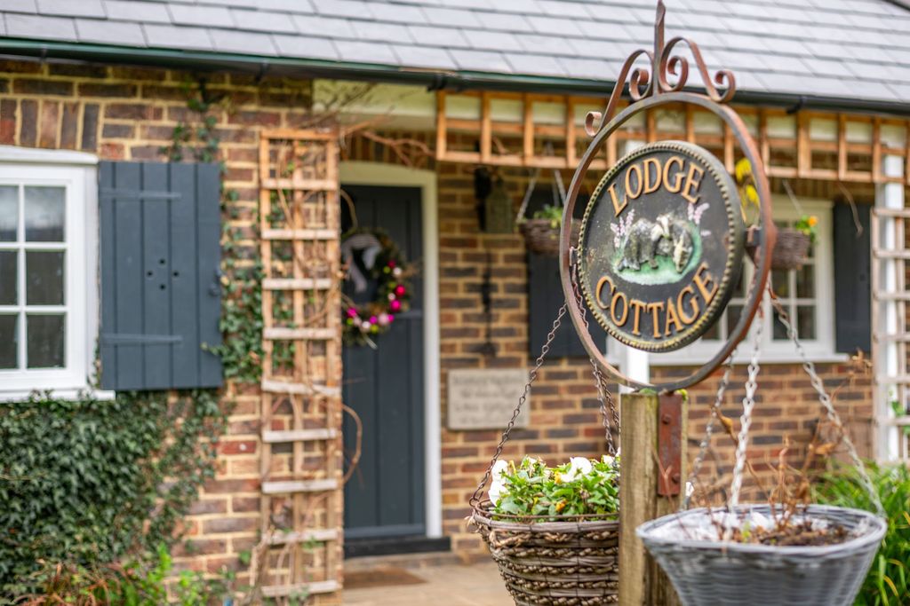 Property photo 3 of 26