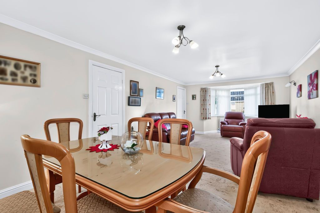 Property photo 3 of 16 Photo 6