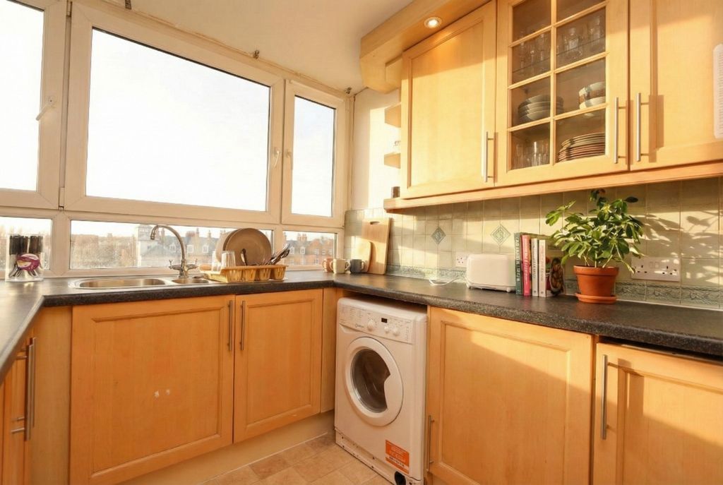 Property photo 3 of 6