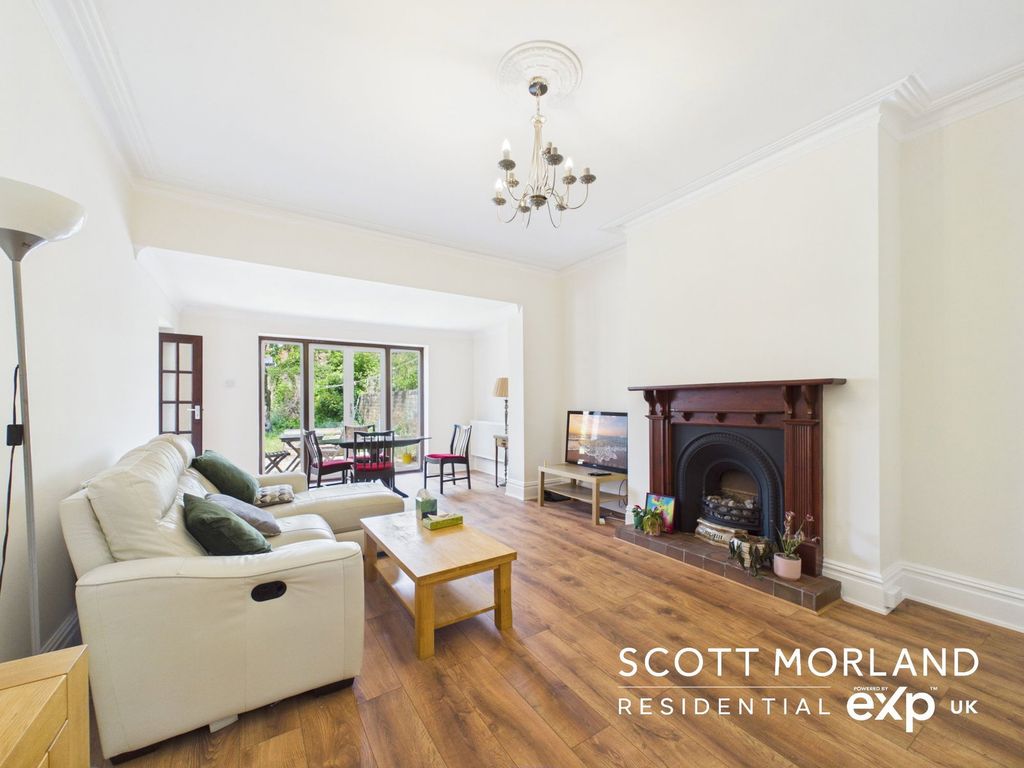 Property photo 3 of 12